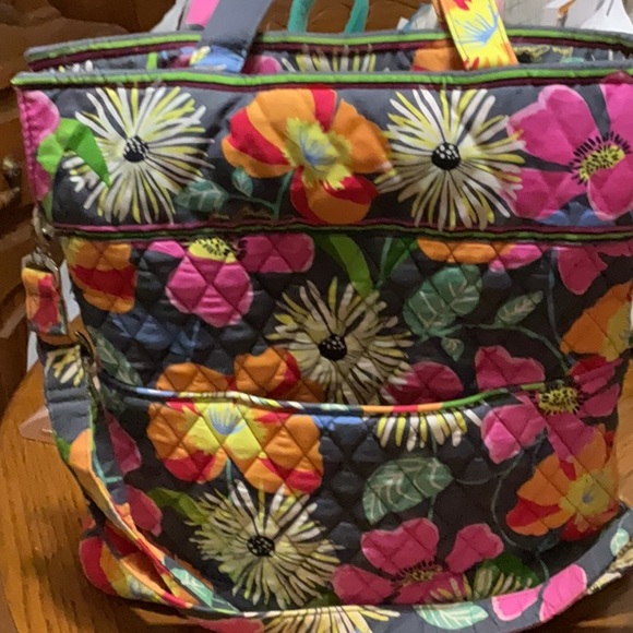 Vera Bradley Handbag - Picture 6 of 6
